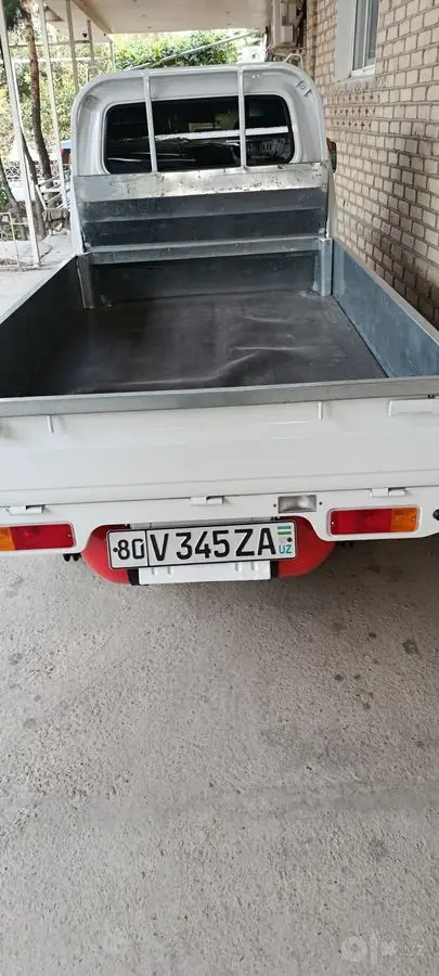 Labo yangi tayyor sotiladi