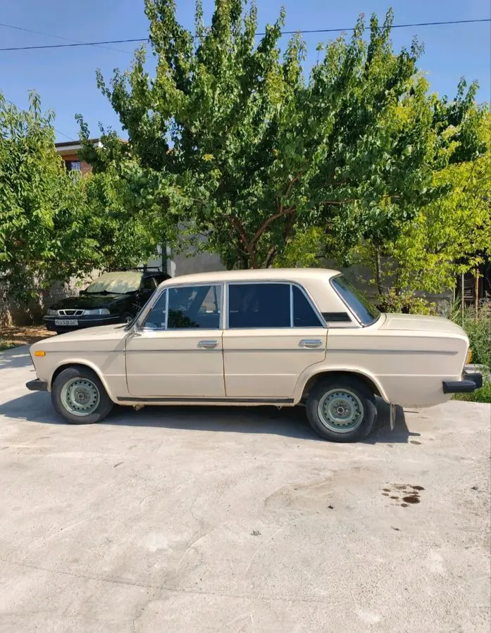 ВАЗ 2106 сотилади