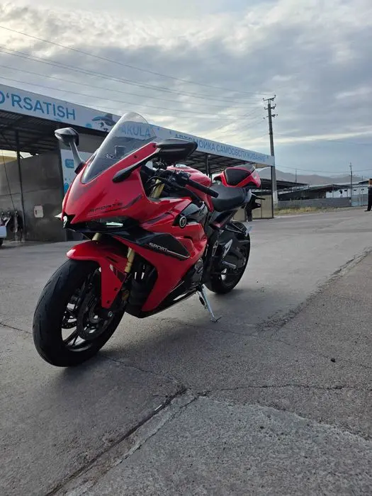 Sportbayk VOGE 660 Full Mototsikl sotiladi
