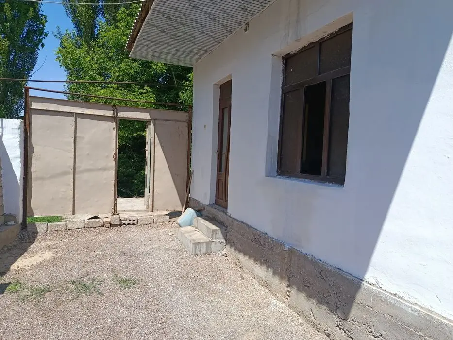 Yangi qurilgan xovli sotiladi
