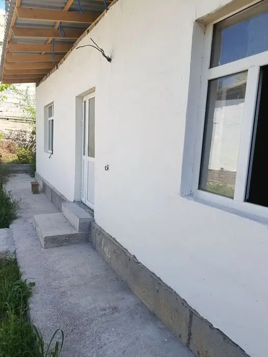 Yangi qurilgan xovli sotiladi
