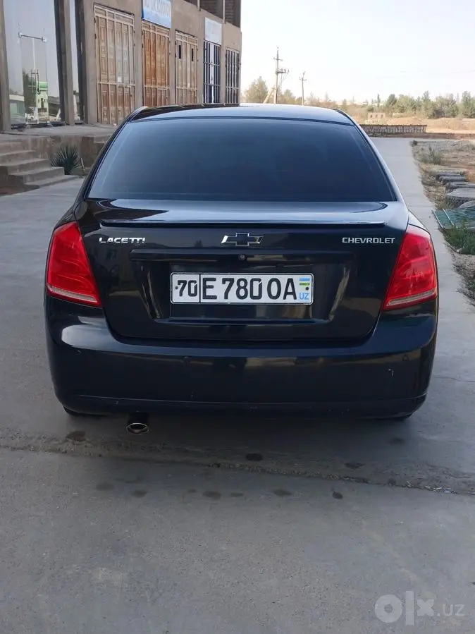 Lacetti 1.6 Sotiladi