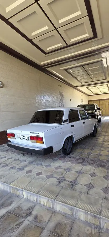 Vaz 2107 sotladi