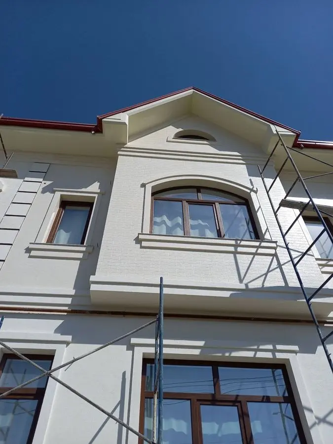 Fasad travertin qilamiz