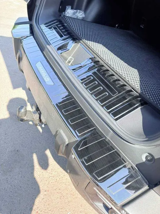 Накладки на пороги задней двери багажника Haval Dargo