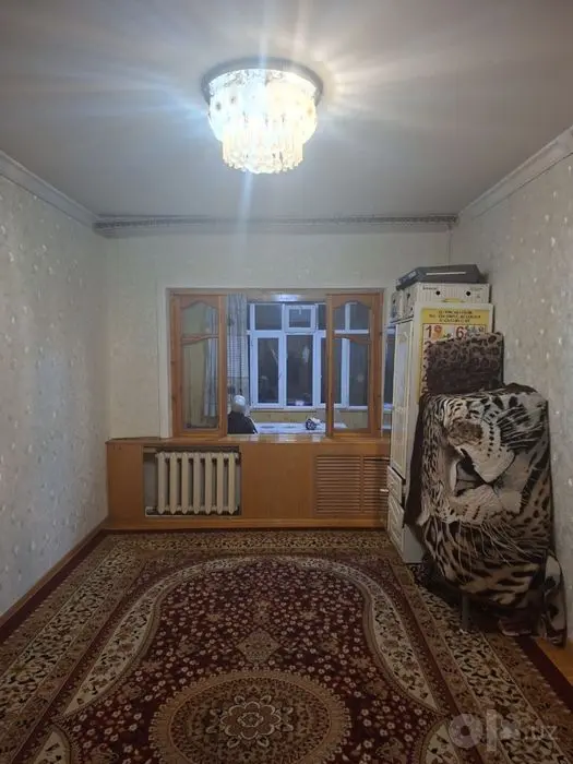 padval bor orqada hovlisi ham bor balkon 3/6 80m kv