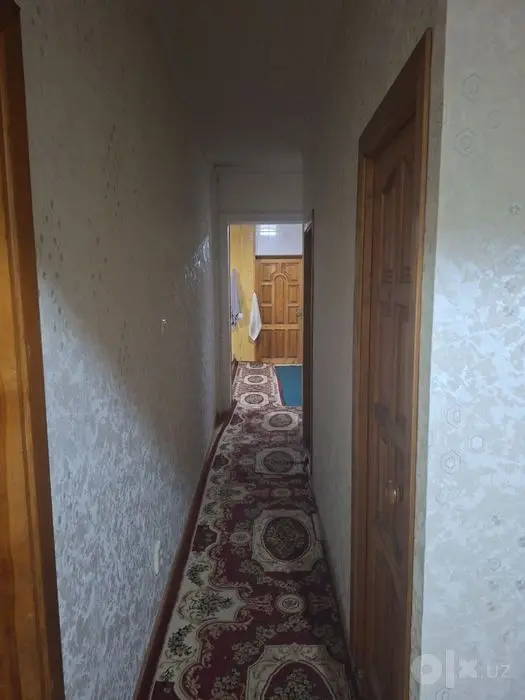 padval bor orqada hovlisi ham bor balkon 3/6 80m kv