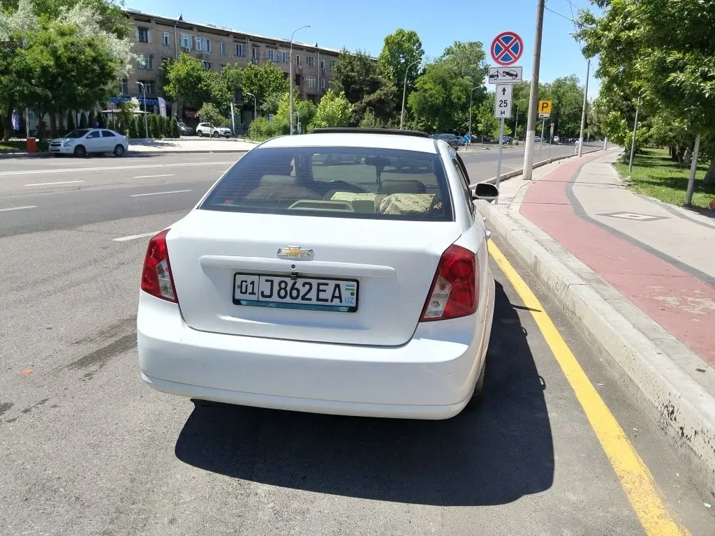 Lacetti sotiladi 1.8 avtomat