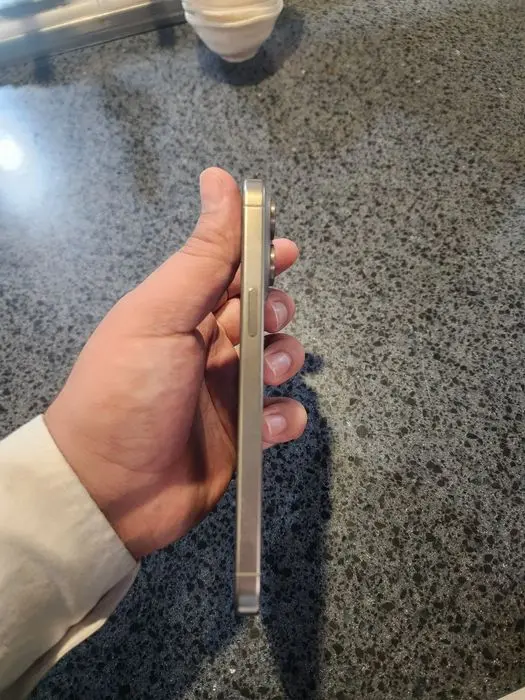 iPhone 15pro max sotiladi