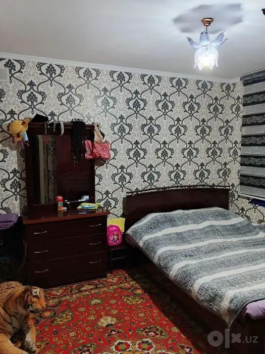 3 xonali Kvartira sotiladi.
