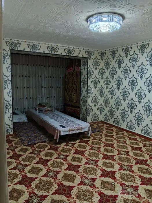 3 xonali Kvartira sotiladi.