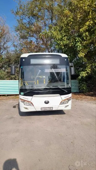 автобус ЮТОНГ 6852