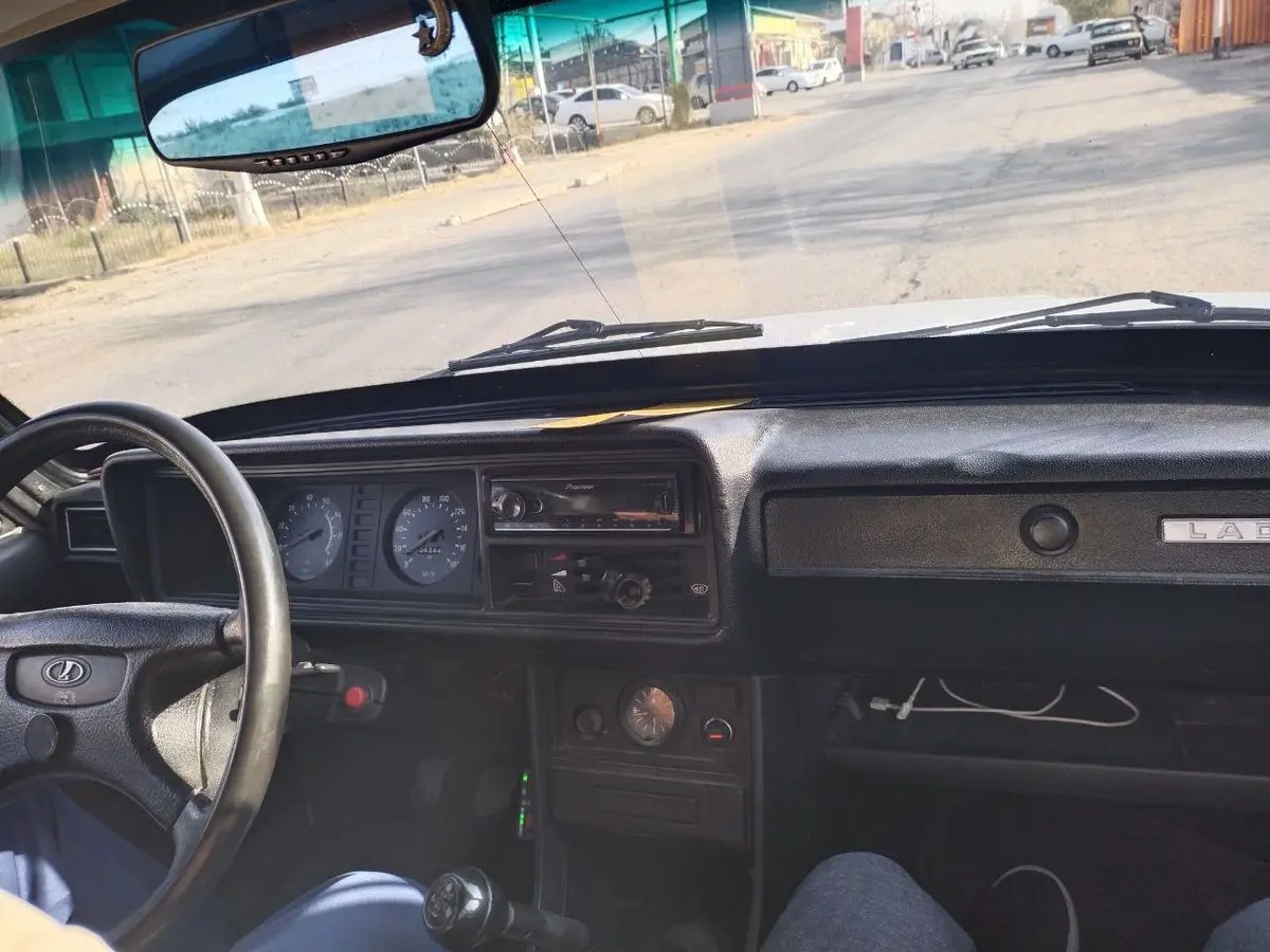 Vaz 2107 sotiladi