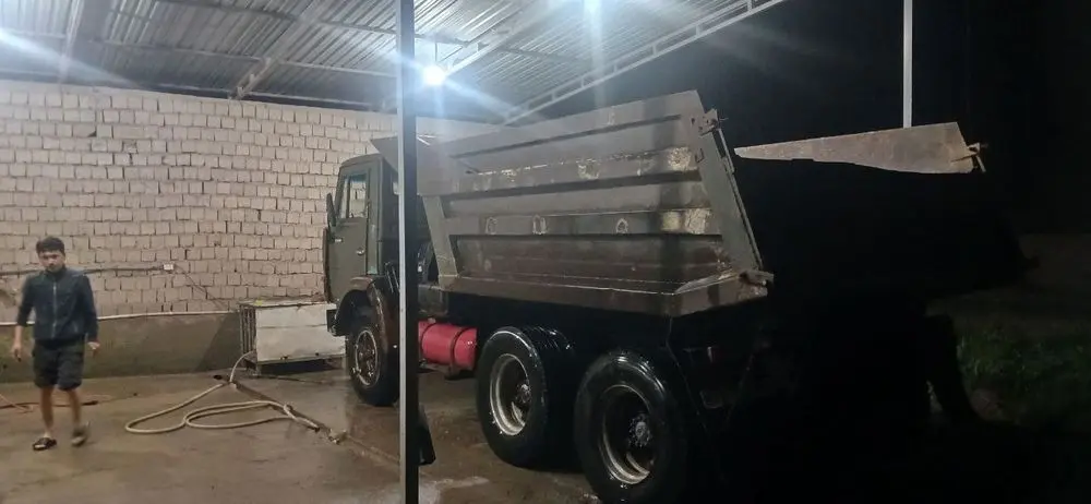 Kamaz sotiladi sirochna