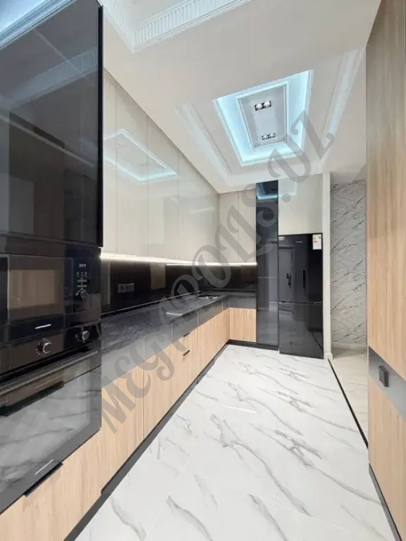 Продаю в центре свою 4 ком квартиры в новостройке