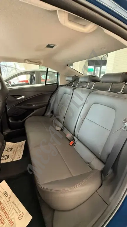 Chevrolet Onix LS mt / LTZ turbo at / Premier 2 turbo / Redline