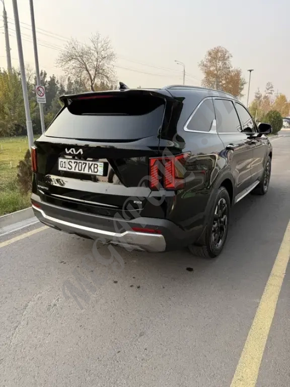 KIA Sorento 24-25 yil 2,5 7 O’rinlik
