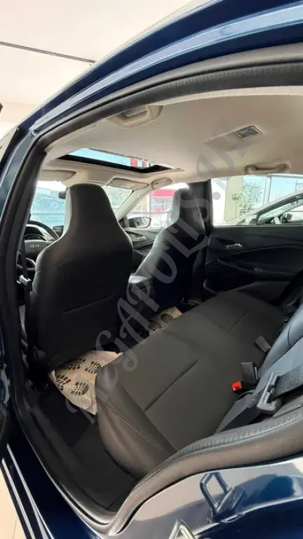 Chevrolet Onix LS mt / LTZ turbo at / Premier 2 turbo / Redline