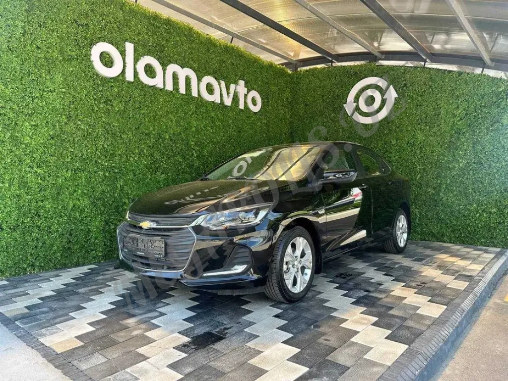 Chevrolet Onix LS mt / LTZ turbo at / Premier 2 turbo / Redline