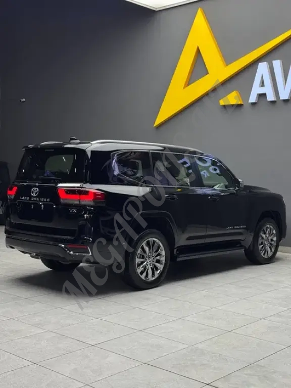 Продается новый Toyota LC300 4.0