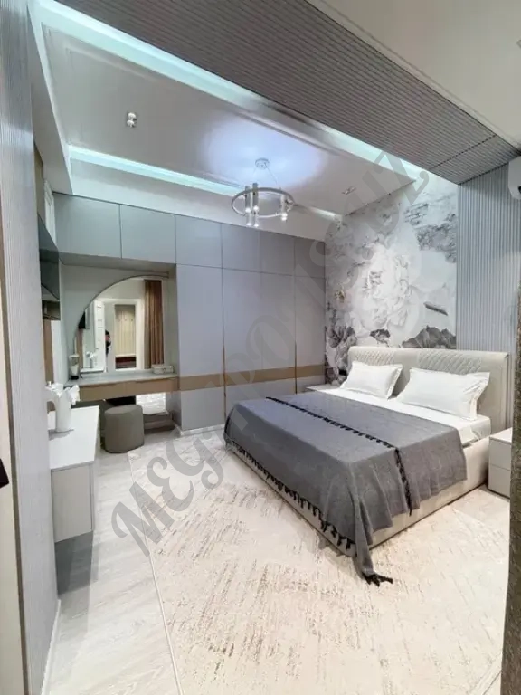 Продаю в центре свою 4 ком квартиры в новостройке