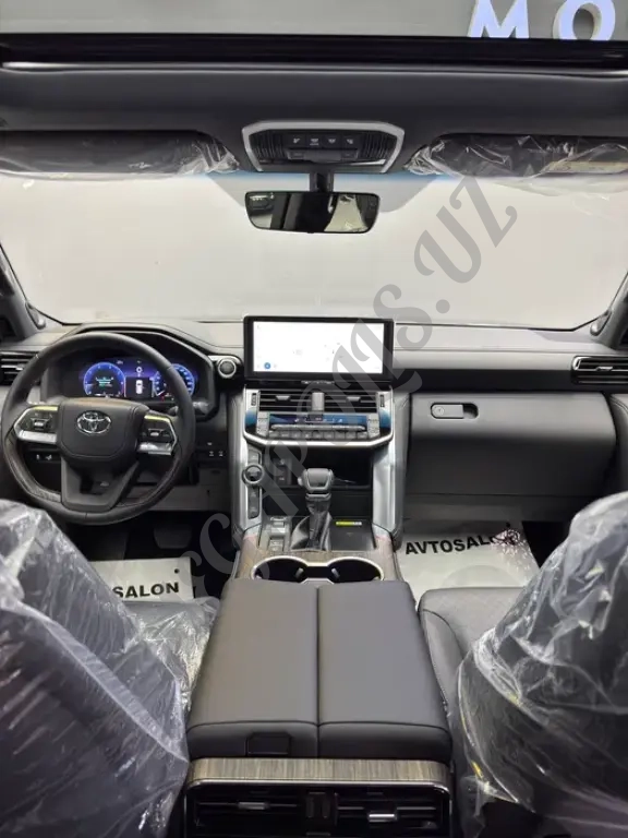 Продается новый Toyota LC300 4.0