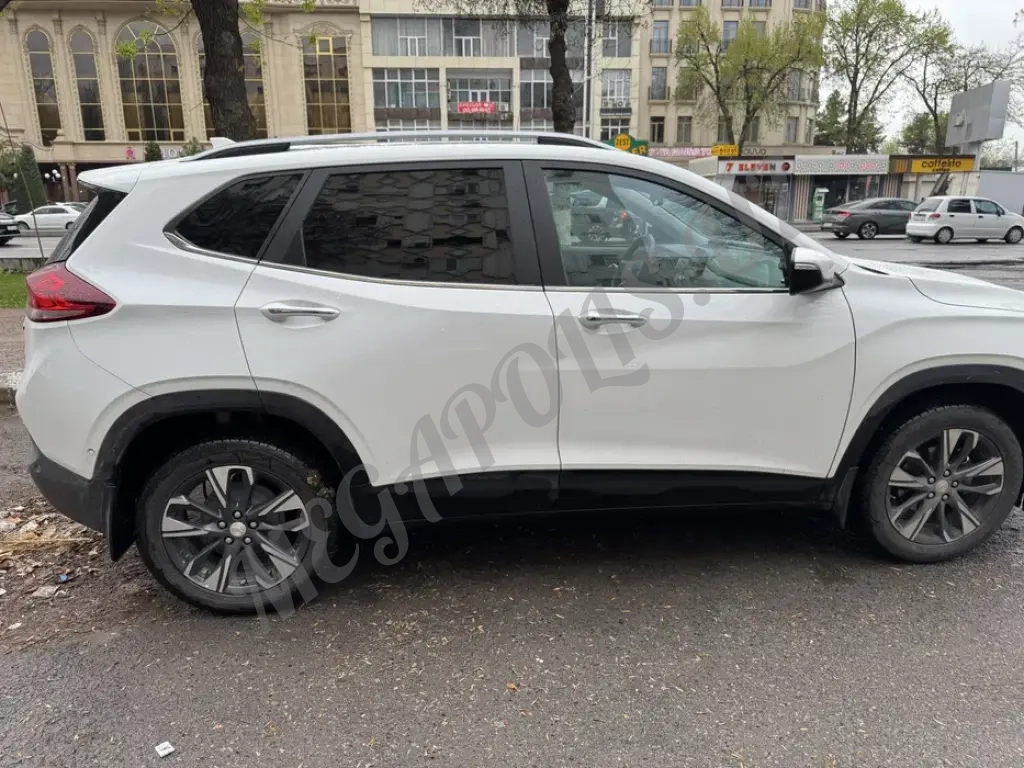 Srochna sotiladi Tracker 2 premier plus 2024 sentyabr