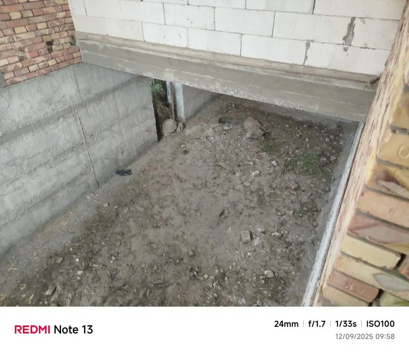 5 sotixli 5 ta xona plus oshxona sotiladi.