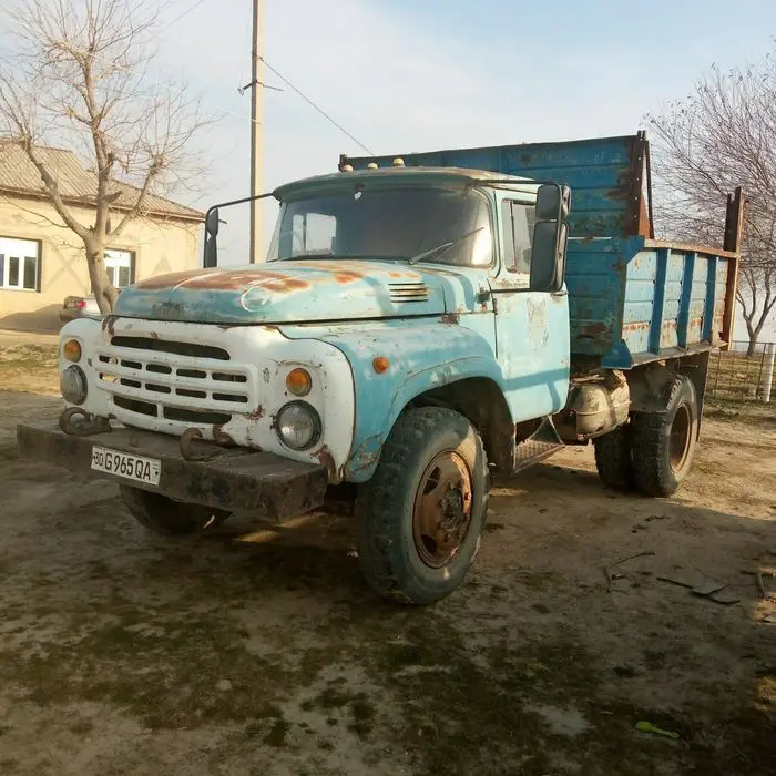 ZIL  sotiladi srochni