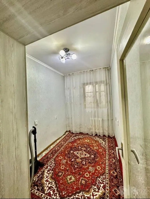 Продаётся квартира чиланзар , алгоритм , ул Гулистан 76 серия 2в3/2/4