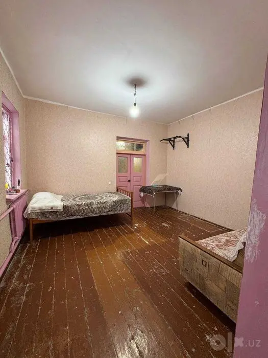 Срочно! 2 комн. коттедж в общем дворе. 52м2. Рисовыый базар. Мирабад