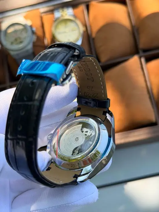 Tissot le locle open heart style