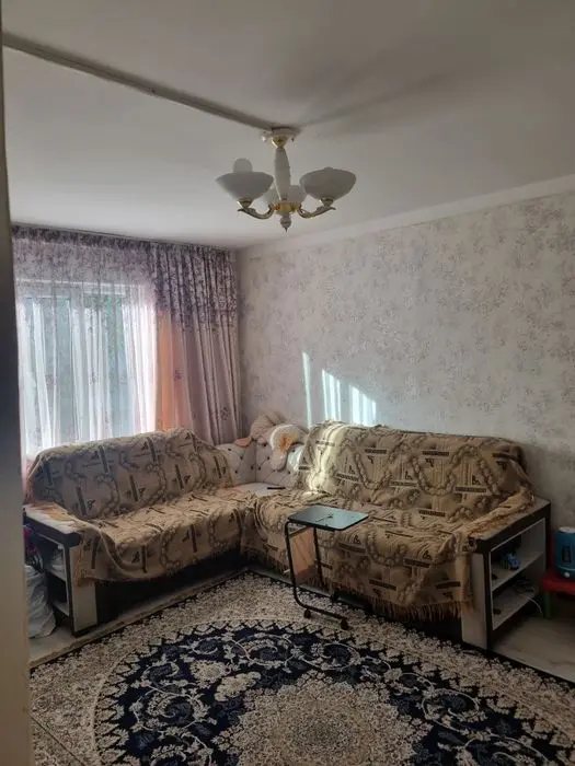 Продаётся кв В Янгихает,Спутник-15 2/2/2 С ремонтом НЕ дорого(35 000&)