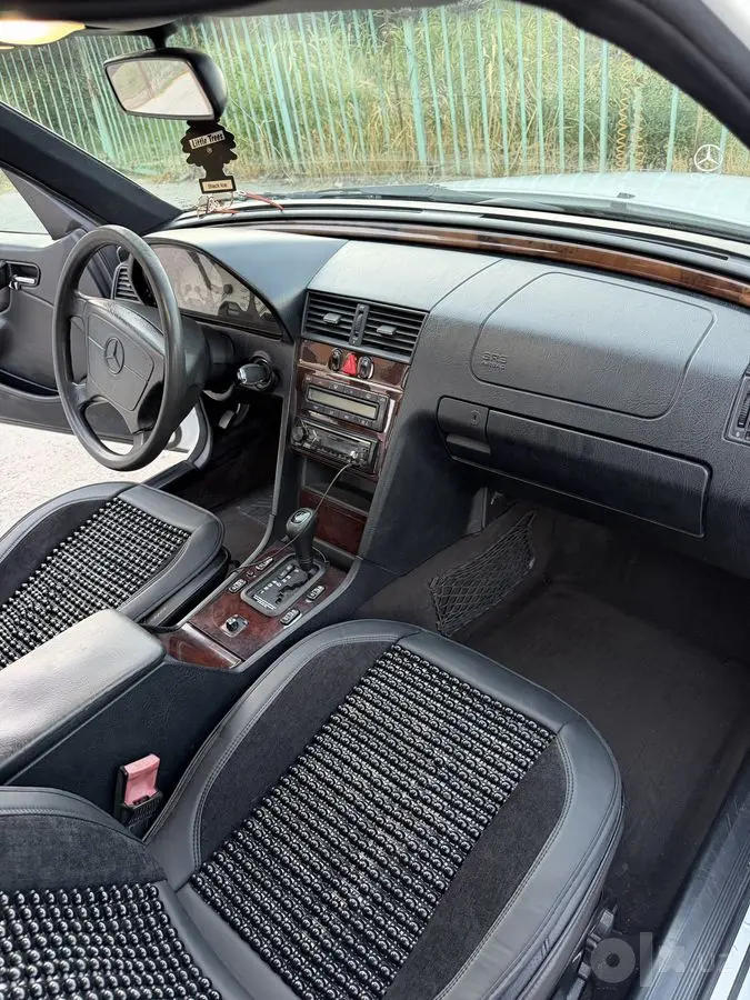Srochno! Mercedes Benz W202 C320