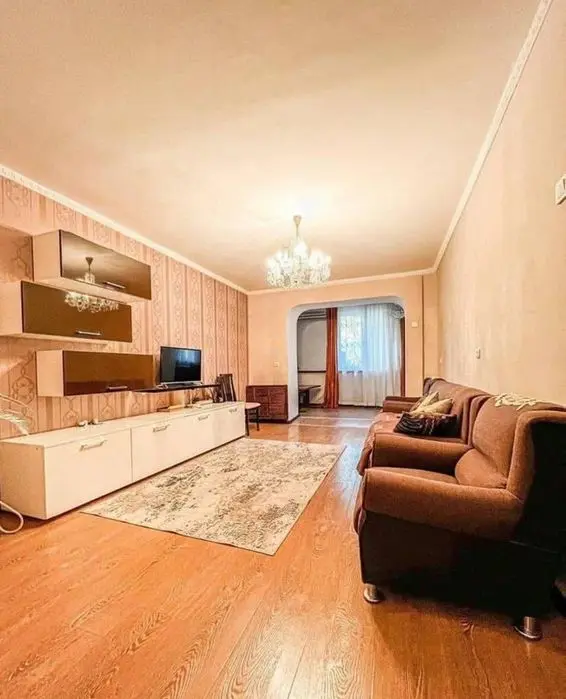 3/2/5 метро Буюк Ипак Йули, ориентир МГИМО,кирпич,балкон 2*6,70 м2