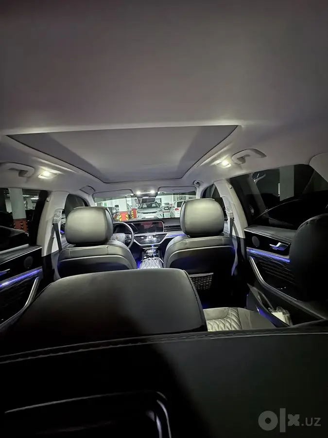Hongqi HS5 2023 Full pozitsa 4x4 turbina