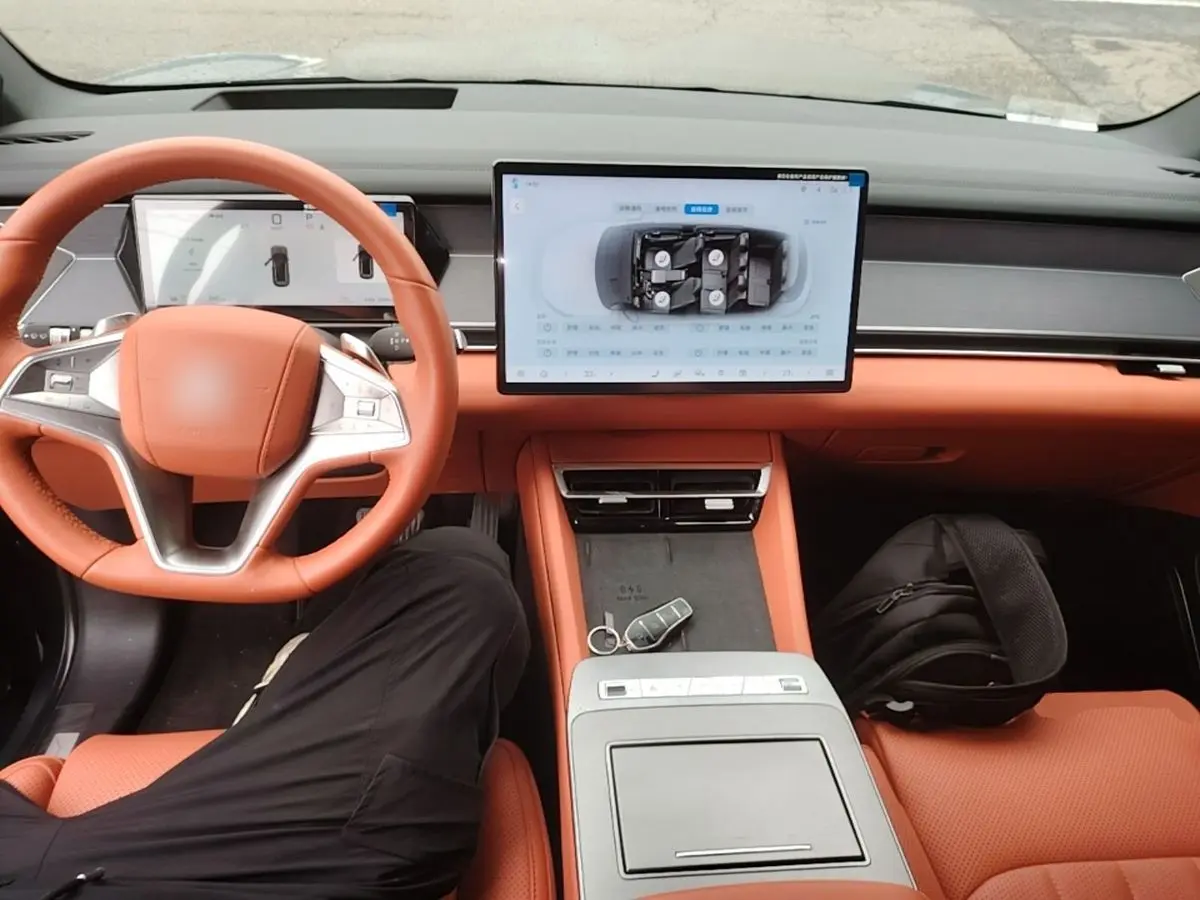 BYD Tang L, 670km Flagship
