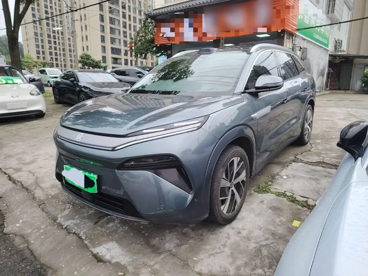 BYD Tang L, 670km Flagship