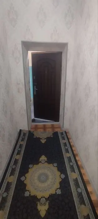 Tinchlik plaza yoni 1xona 1etaj 1800