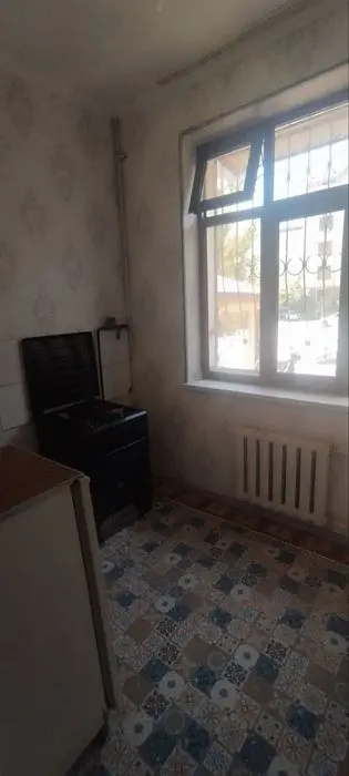 Tinchlik plaza yoni 1xona 1etaj 1800