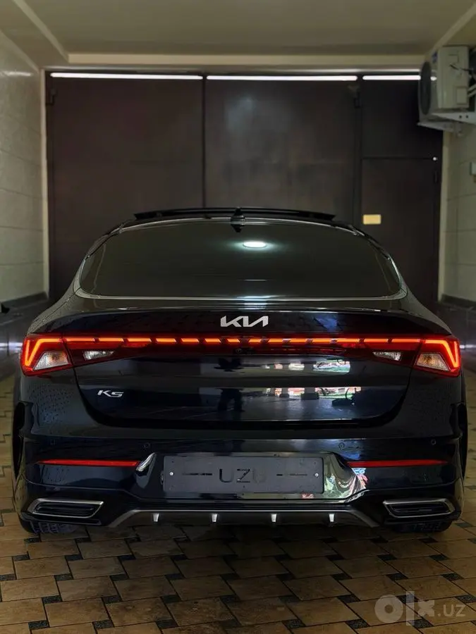 Kia k5 черный цвет