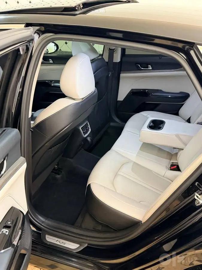 Kia k5 черный цвет