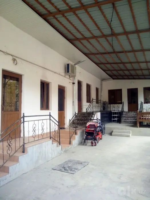 Srochna uy sotiladi