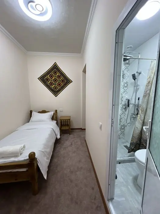 Hotel SHAHINA Регистон