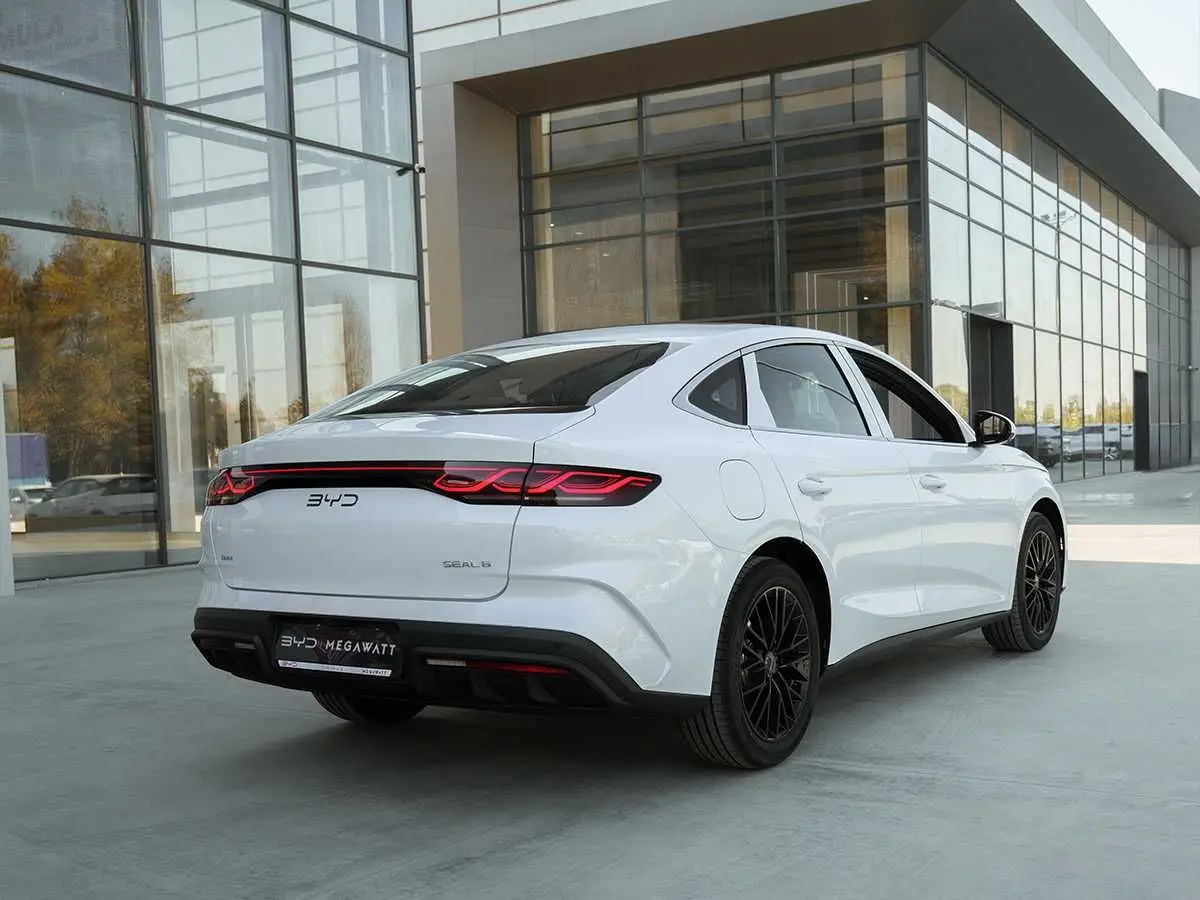 BYD Seal 6, 120 km Flagship