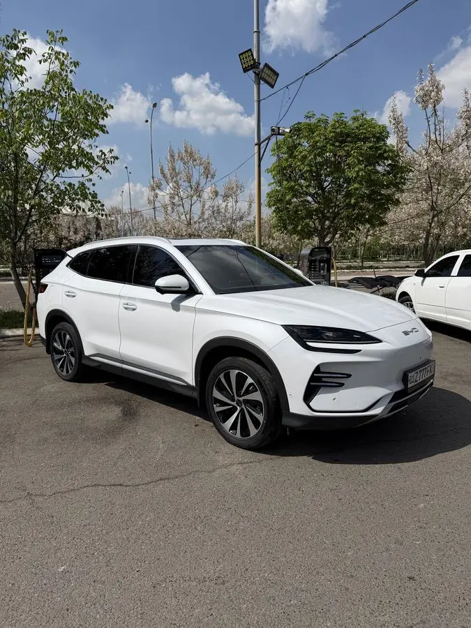 BYD Song Plus EV Champion Flagship 2024, пробег 32 000 км