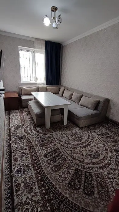 3 xonali 5 etaj navastroyka bor srochi sotiladi