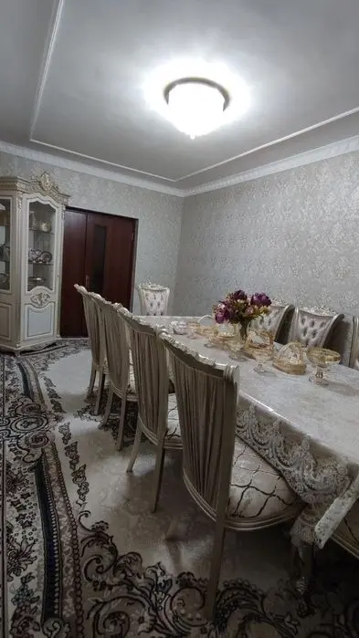 3 xonali 5 etaj navastroyka bor srochi sotiladi