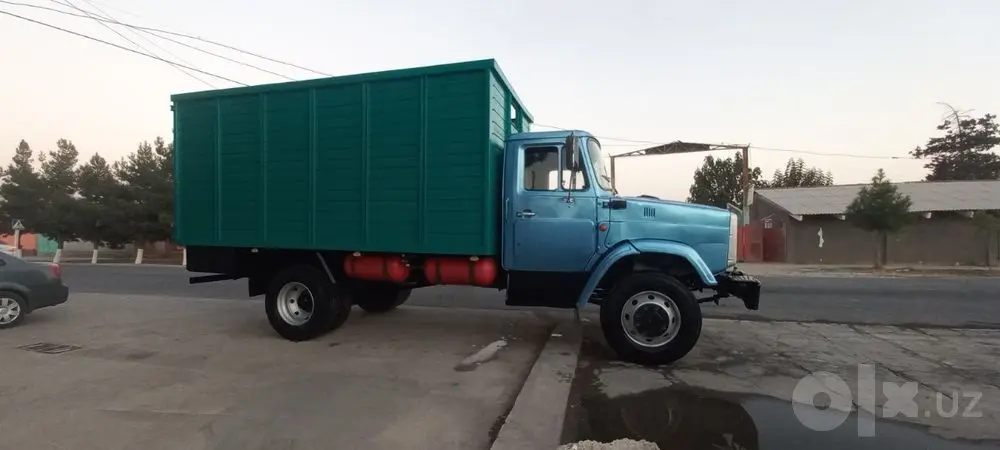Zil buchok SOTILADI yili 2006 ural mator antifirezda