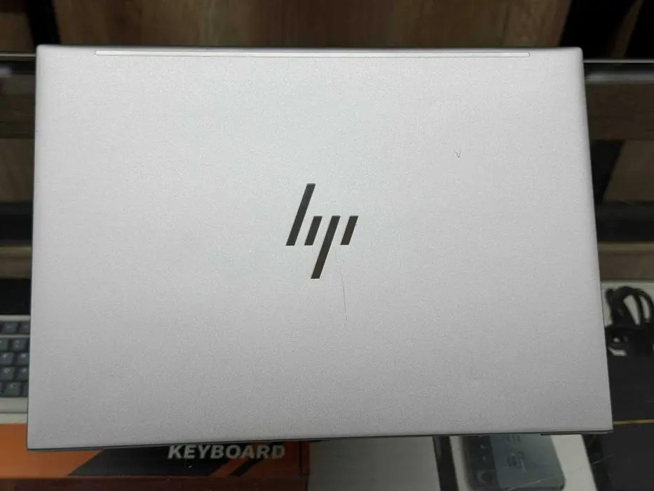 Hp Zbook Firefly 14 G10 Ryzen 5 7640Hs ram 16 ssd 512 Radeon 760M 2 Gb